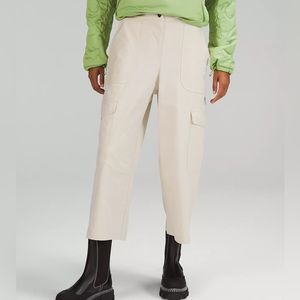 Lululemon Light Utilitech Cargo Pocket High-Rise Cropped Pants